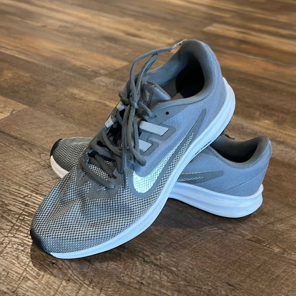 Nike sneakers size 9